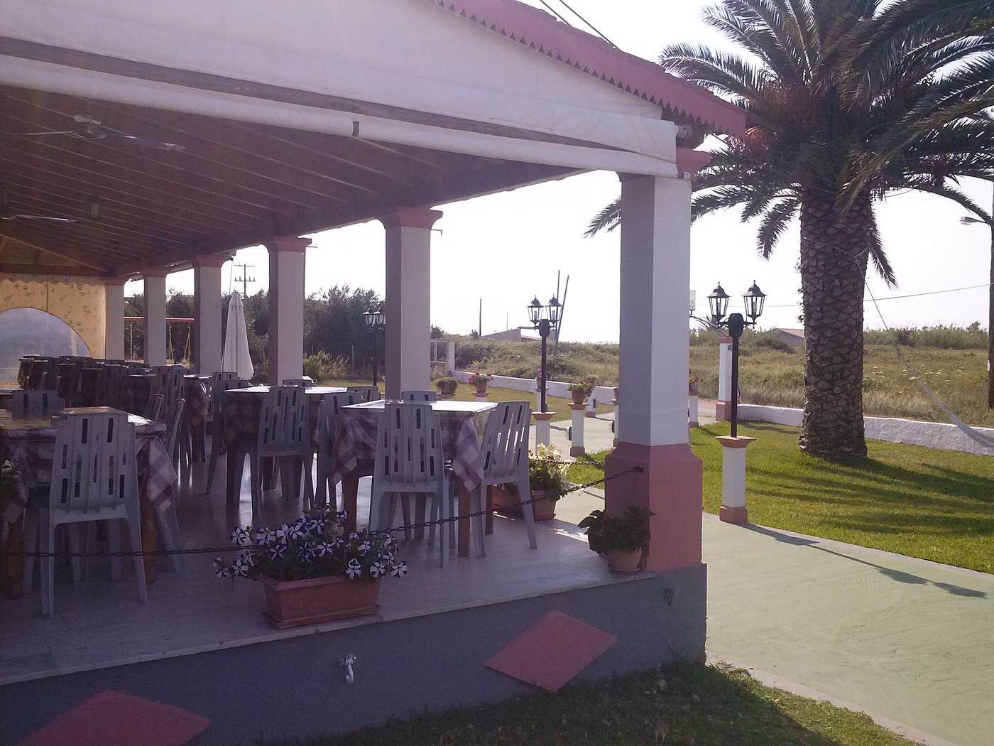 Liberty-s-Studios-Restaurant-8