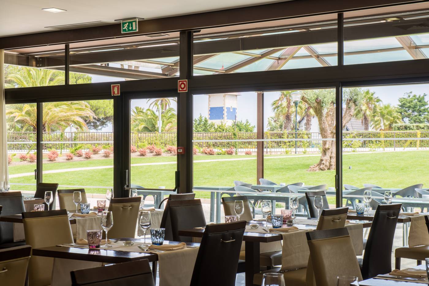 Vila-Gale-Village-Cascais-Restaurant-33