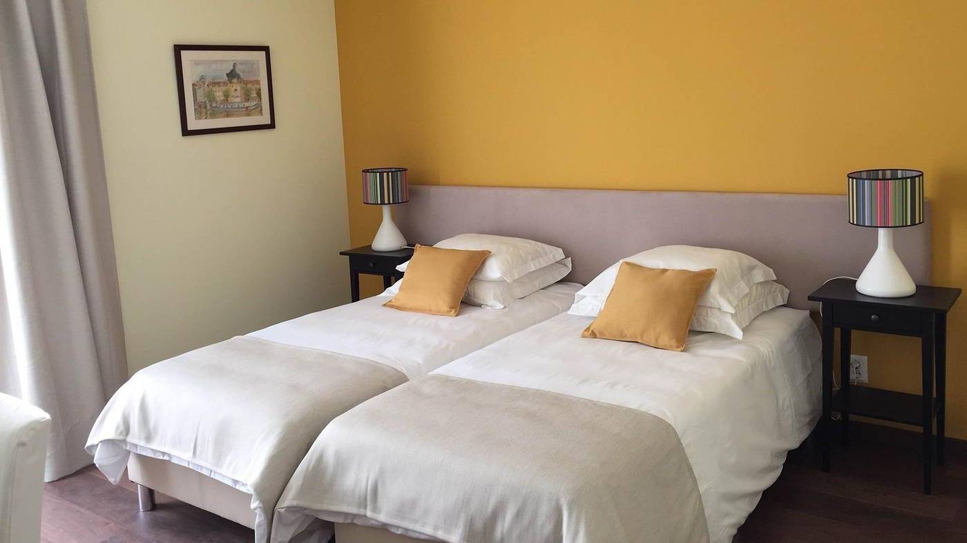 Casa-Do-Alfaro-Room-3