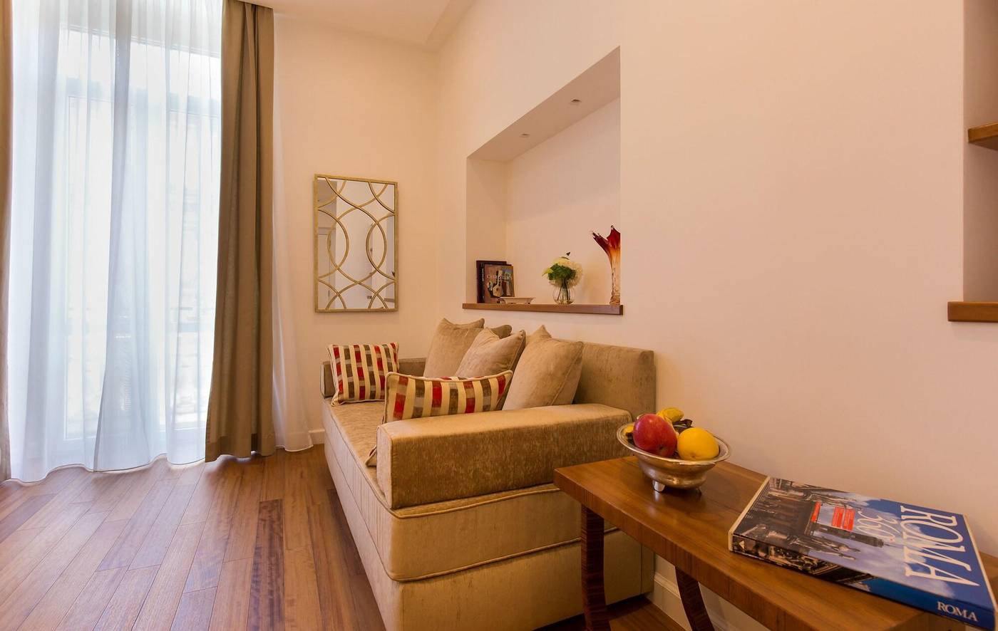 900-Piazza-Del-Popolo-Room-5