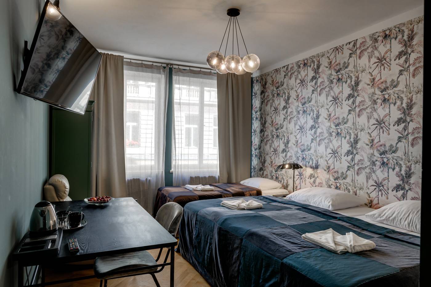 Louren---The-Bridge-Inn-Room-6