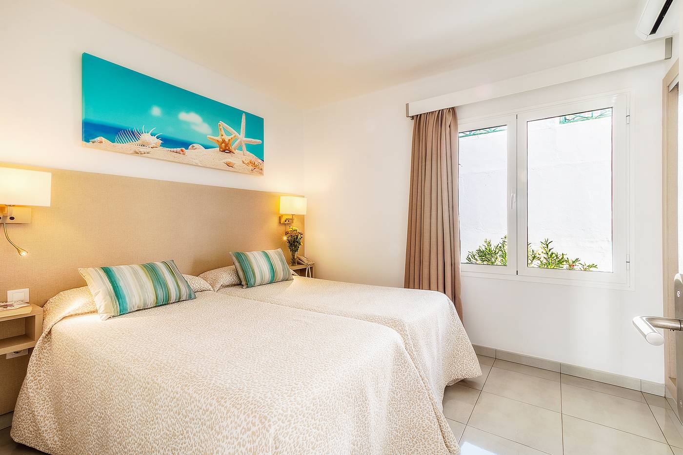 Apartamentos-LIVVO-Oasis-Room-21