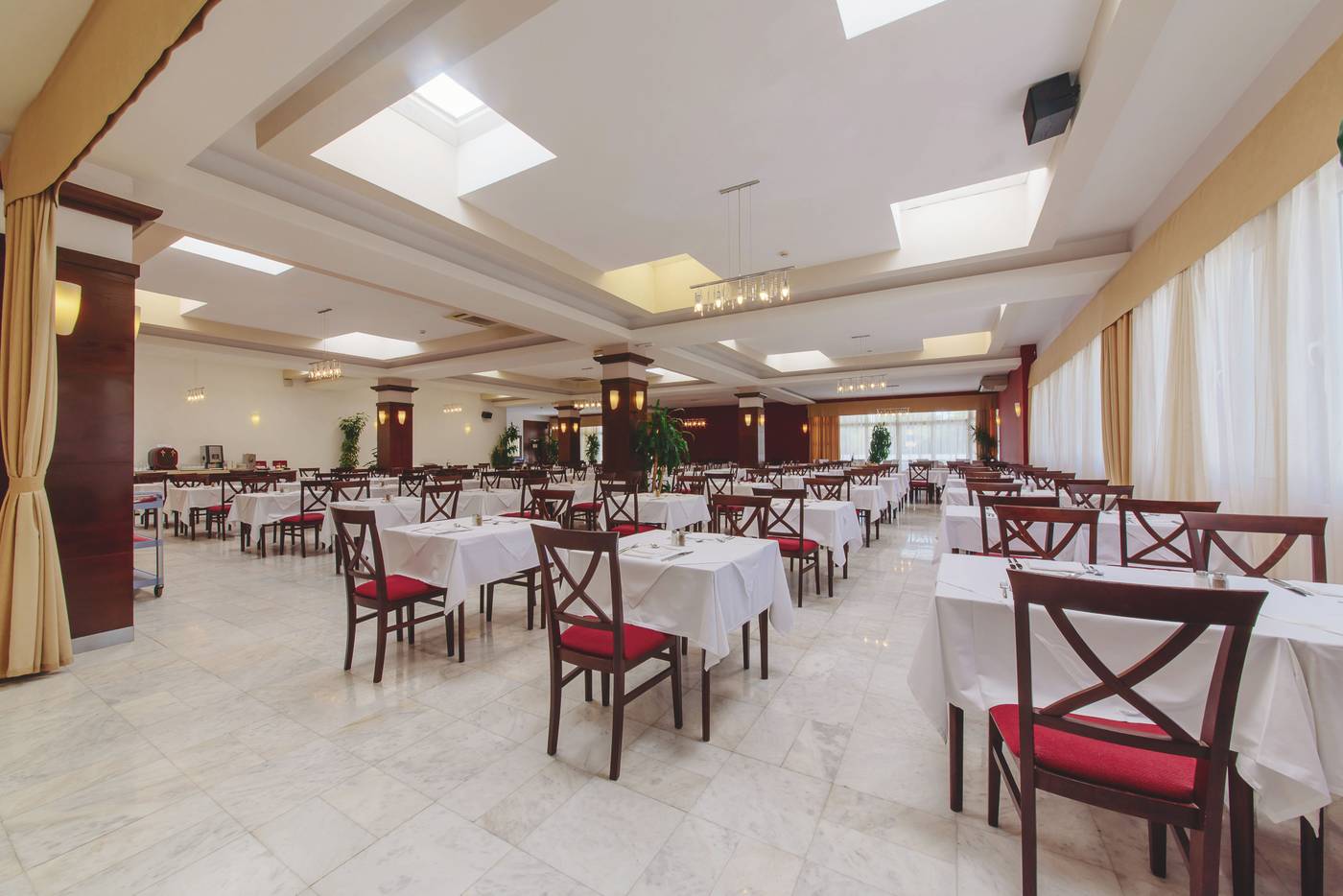 Montenegro-Beach-Resort-Restaurant-36