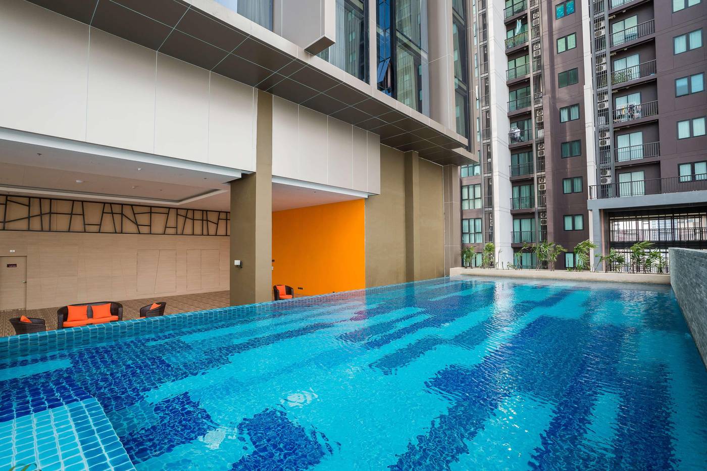 Best-Western-Plus-Wanda-Grand-Hotel-Pool-27