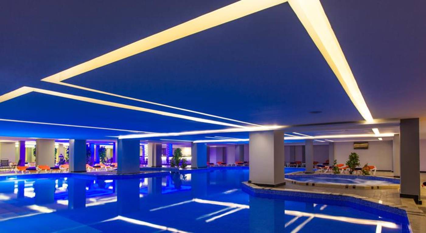 Savoy-Le-Grand-Hotel-General-view-49