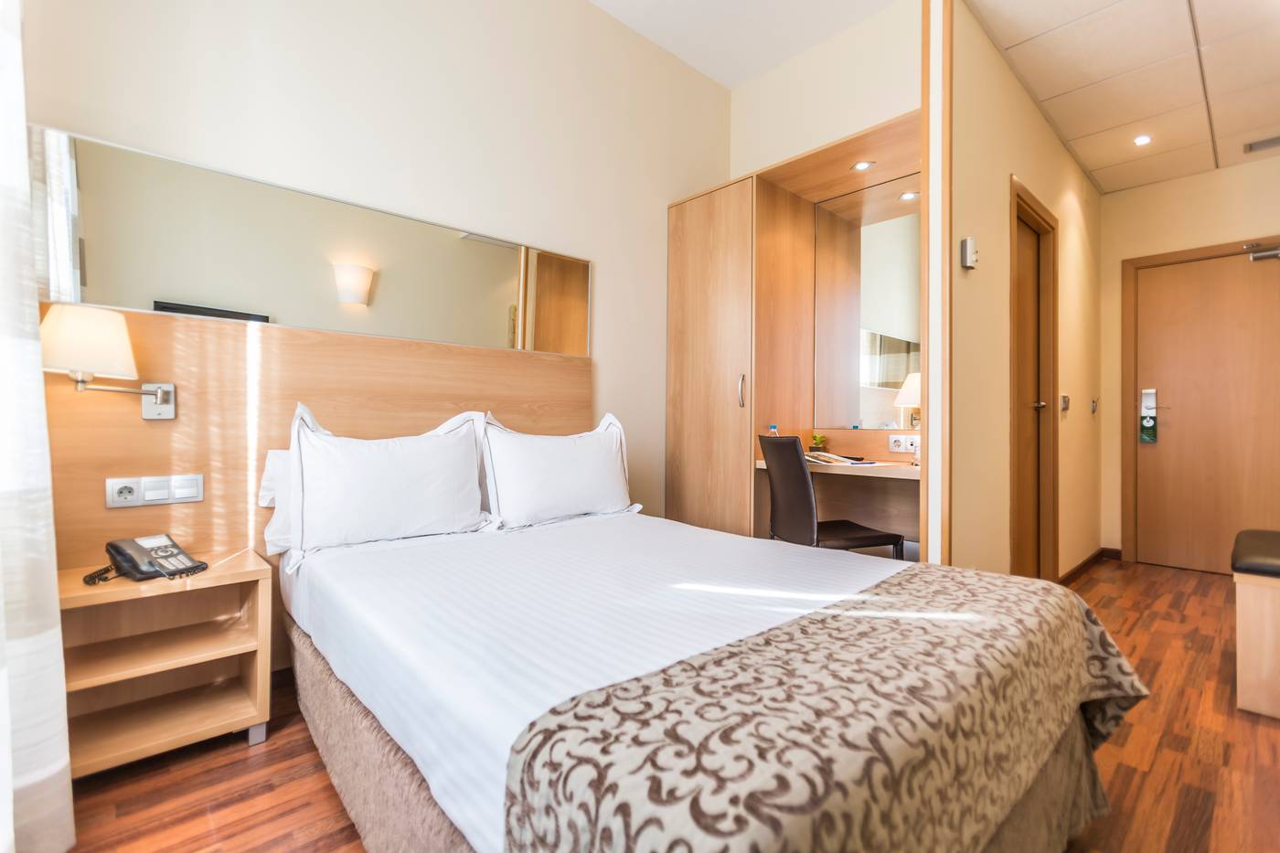 Desitges-Room-23