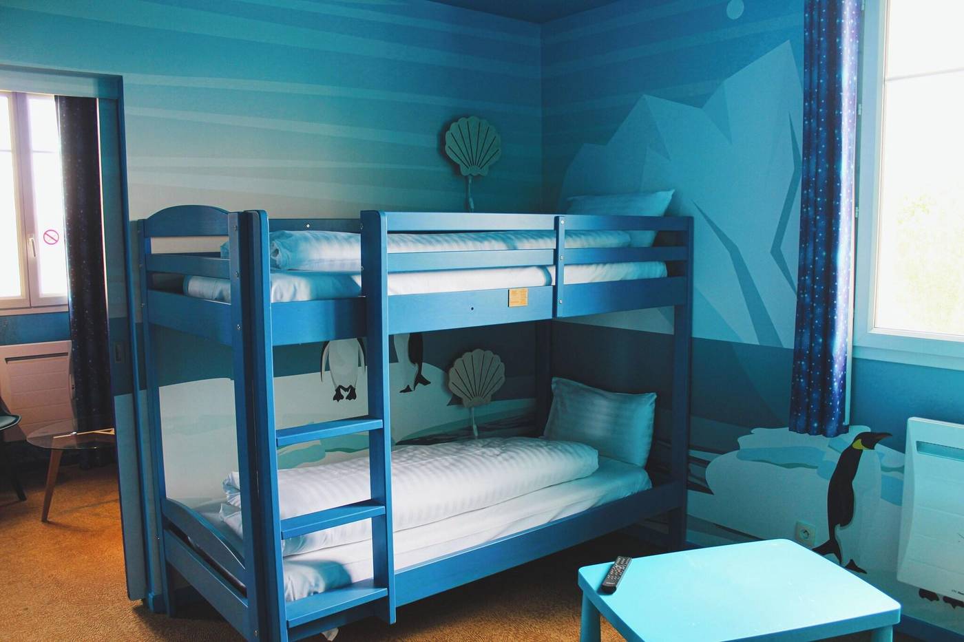 Explorers-Hotel-Room-29