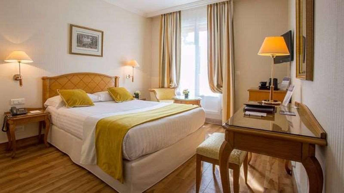 Hotel-Etats-Unis-Opera-Room-33