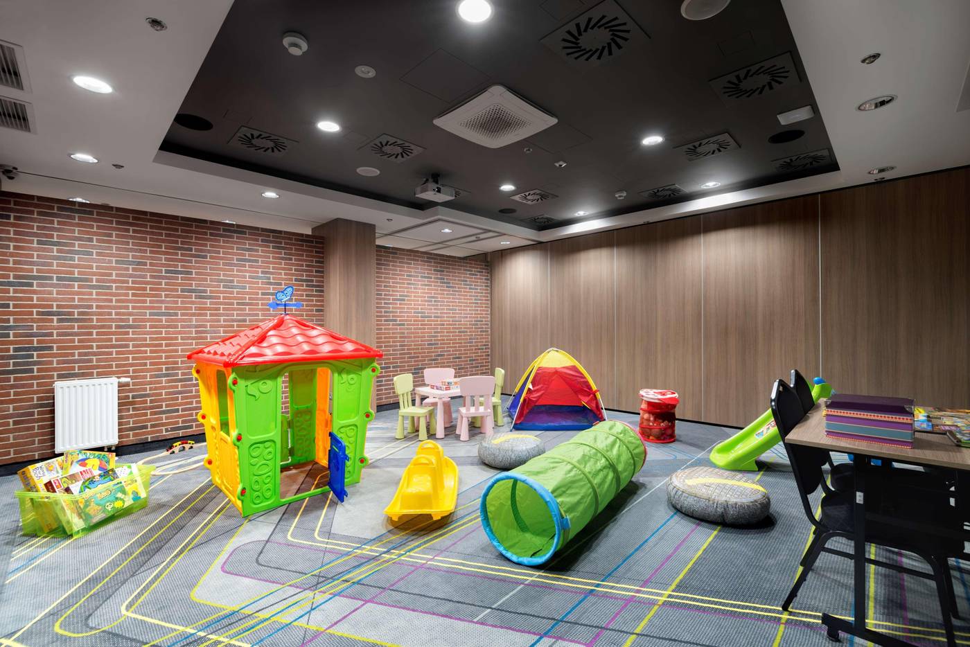 Golden-Tulip-Krakow-Kazimierz-Sports-and-Entertainment-43