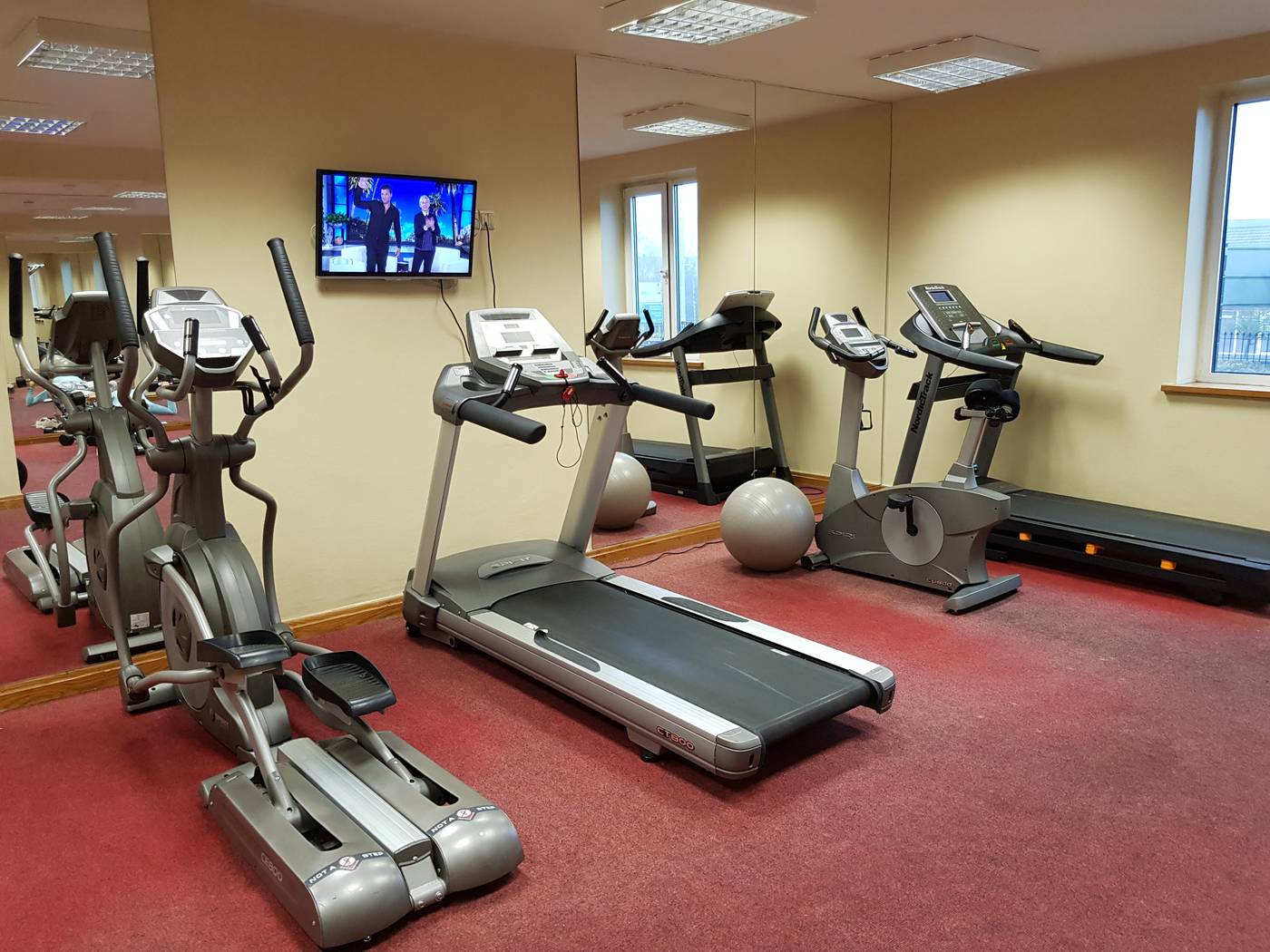 Maldron-Hotel-Newlands-Cross-Sports-and-Entertainment-19