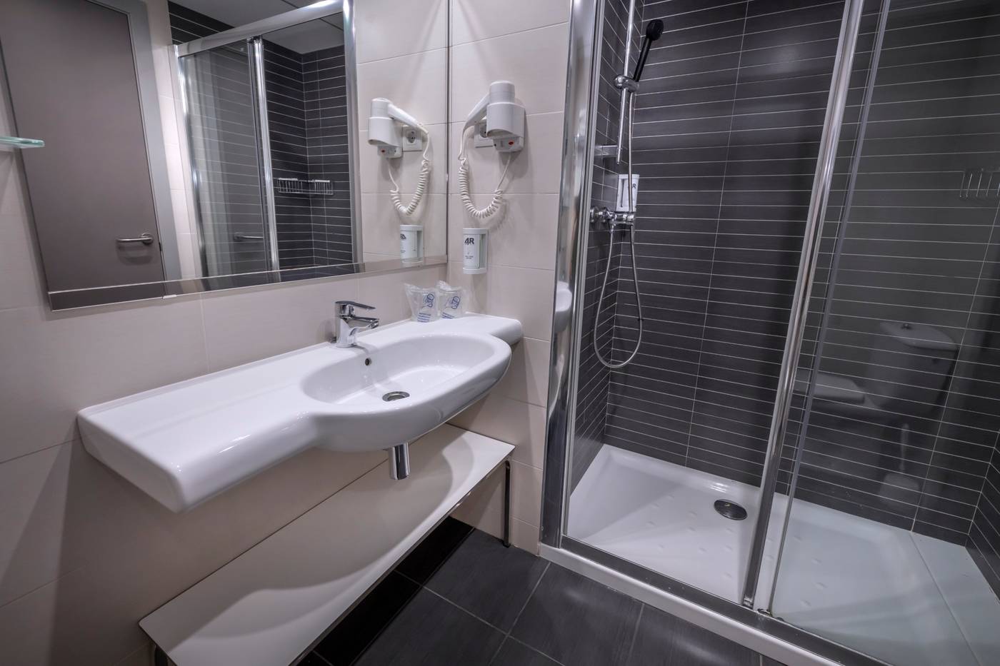 4R-Playa-Park-Room-40