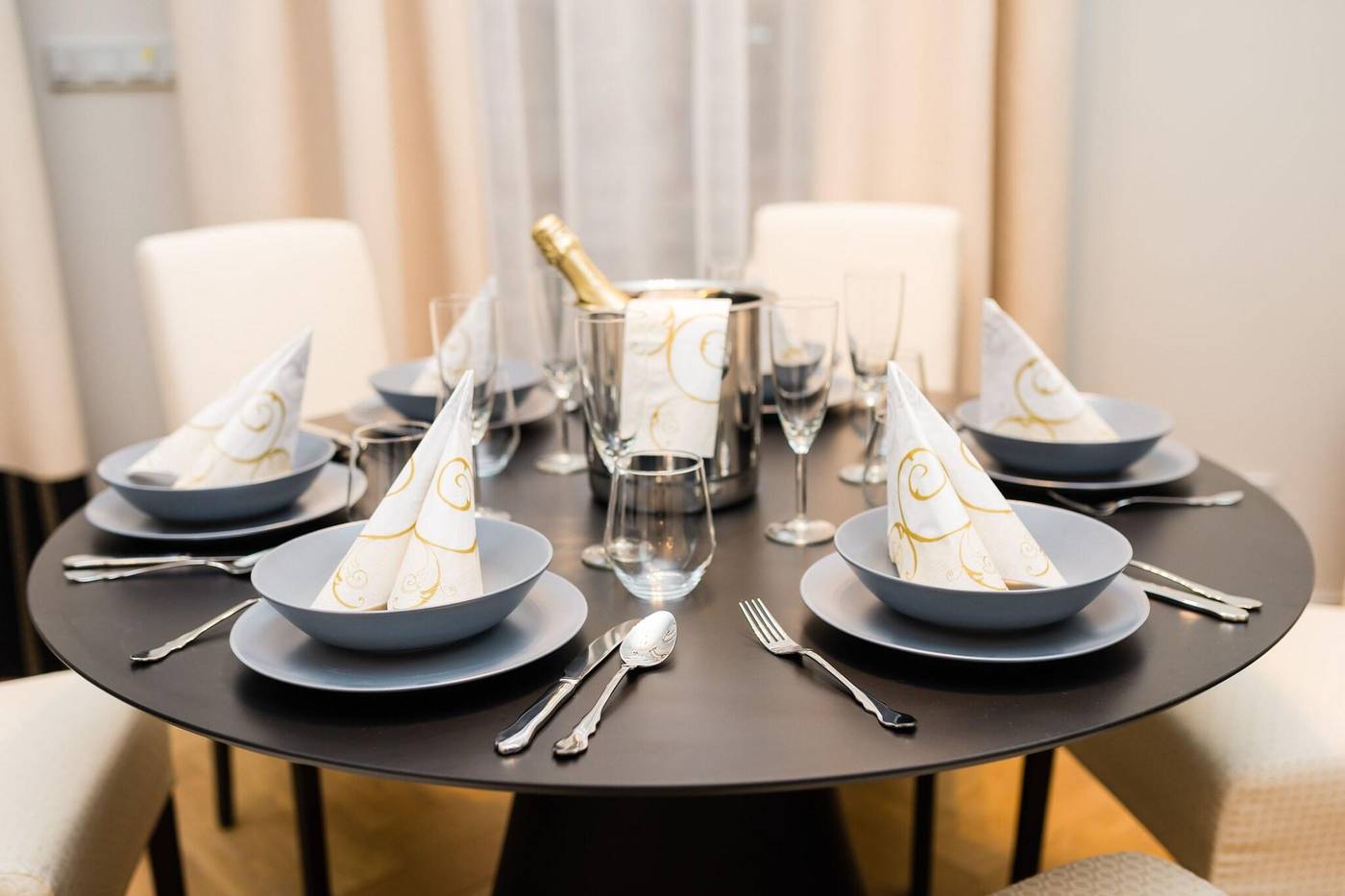 Old-Royal-Post-Hotel-Room-18