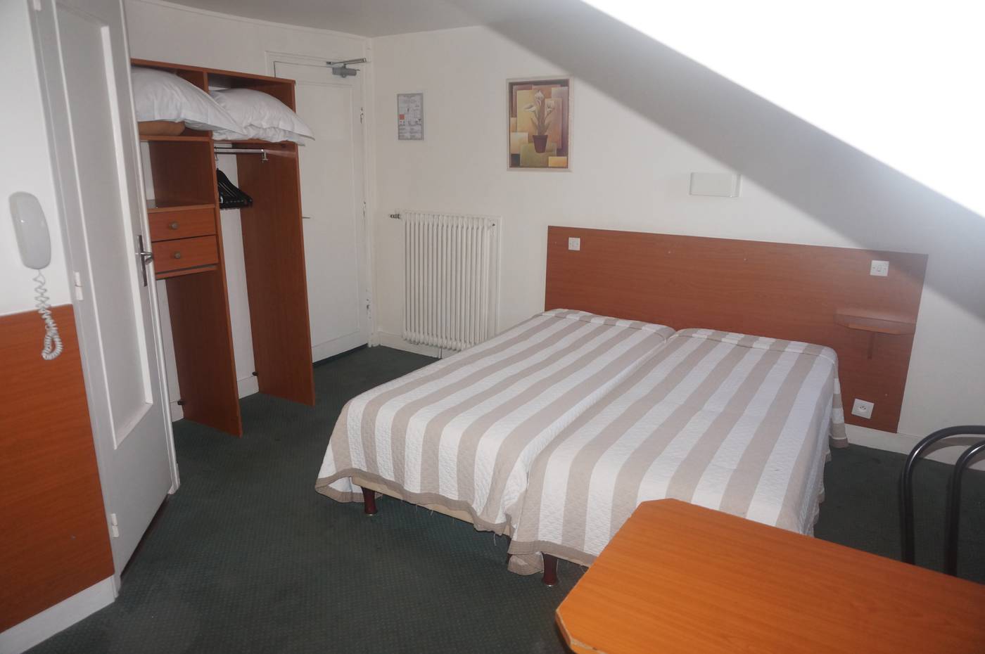 Hotel-Nord-Et-Champagne-Room-35