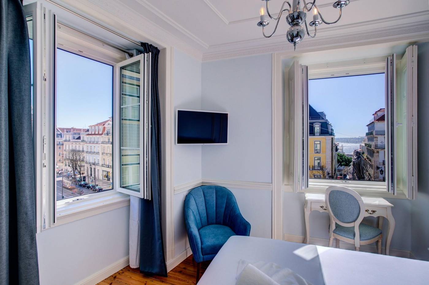 Solar-Dos-Poetas-Room-2