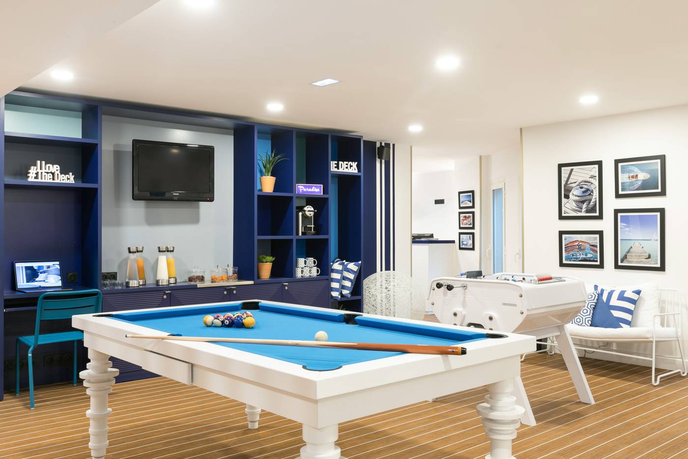 The-Deck-Hotel-by-HappyCulture-Sports-and-Entertainment-36