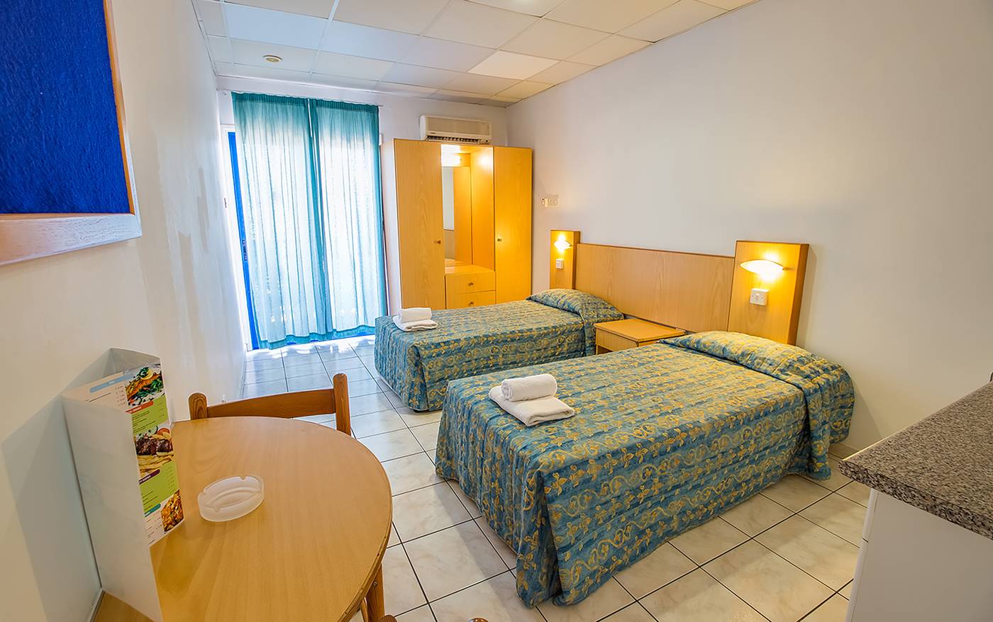 Green-Bungalows-Hotel-Apartments-Room-24