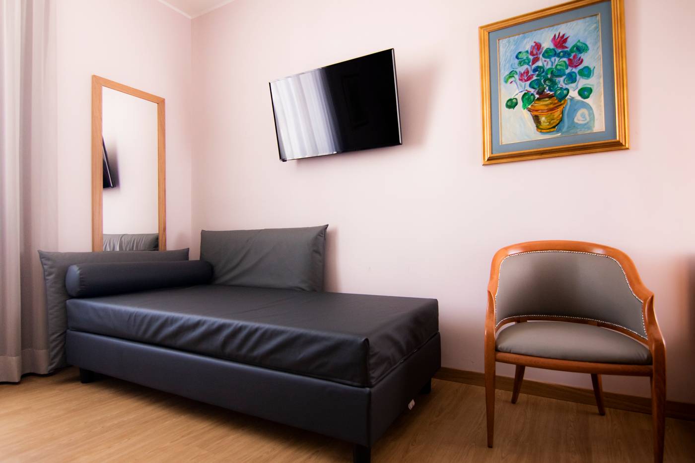 Giolli-Nazionale-Room-66