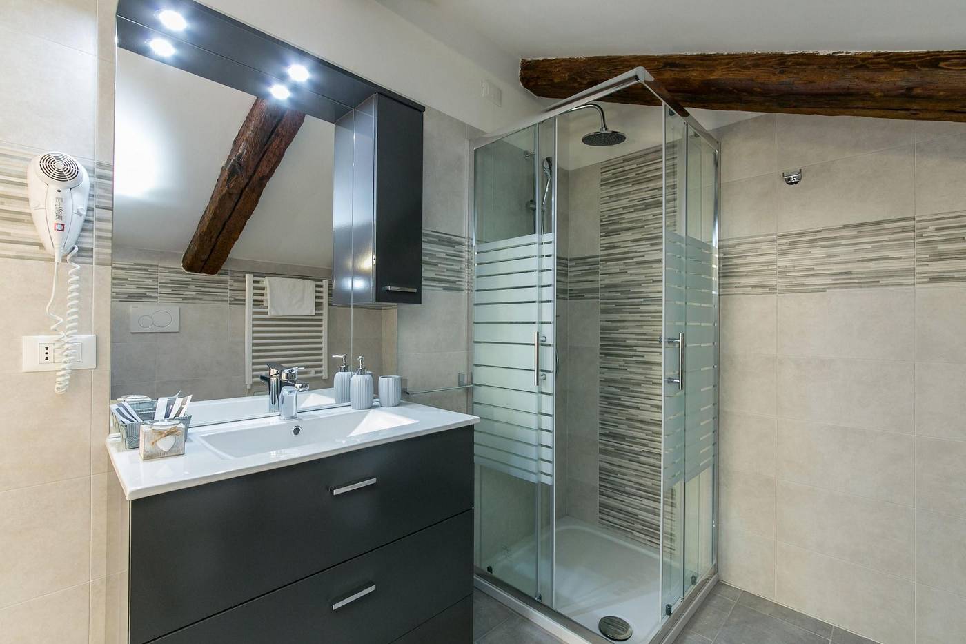 Red-Lion-Guest-House-Room-25