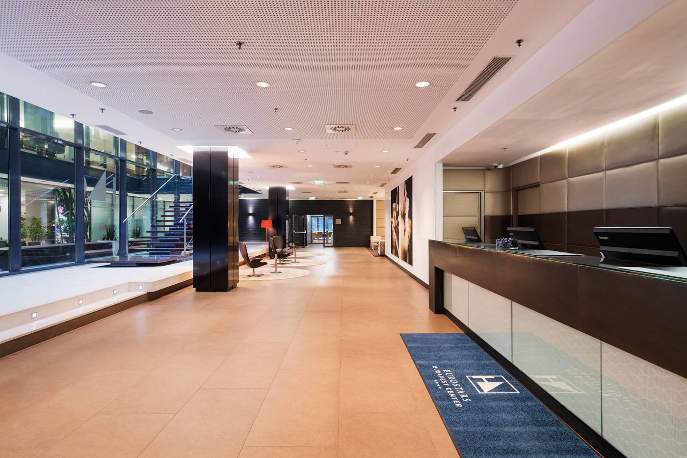 Exe-Budapest-Center-Lobby-3