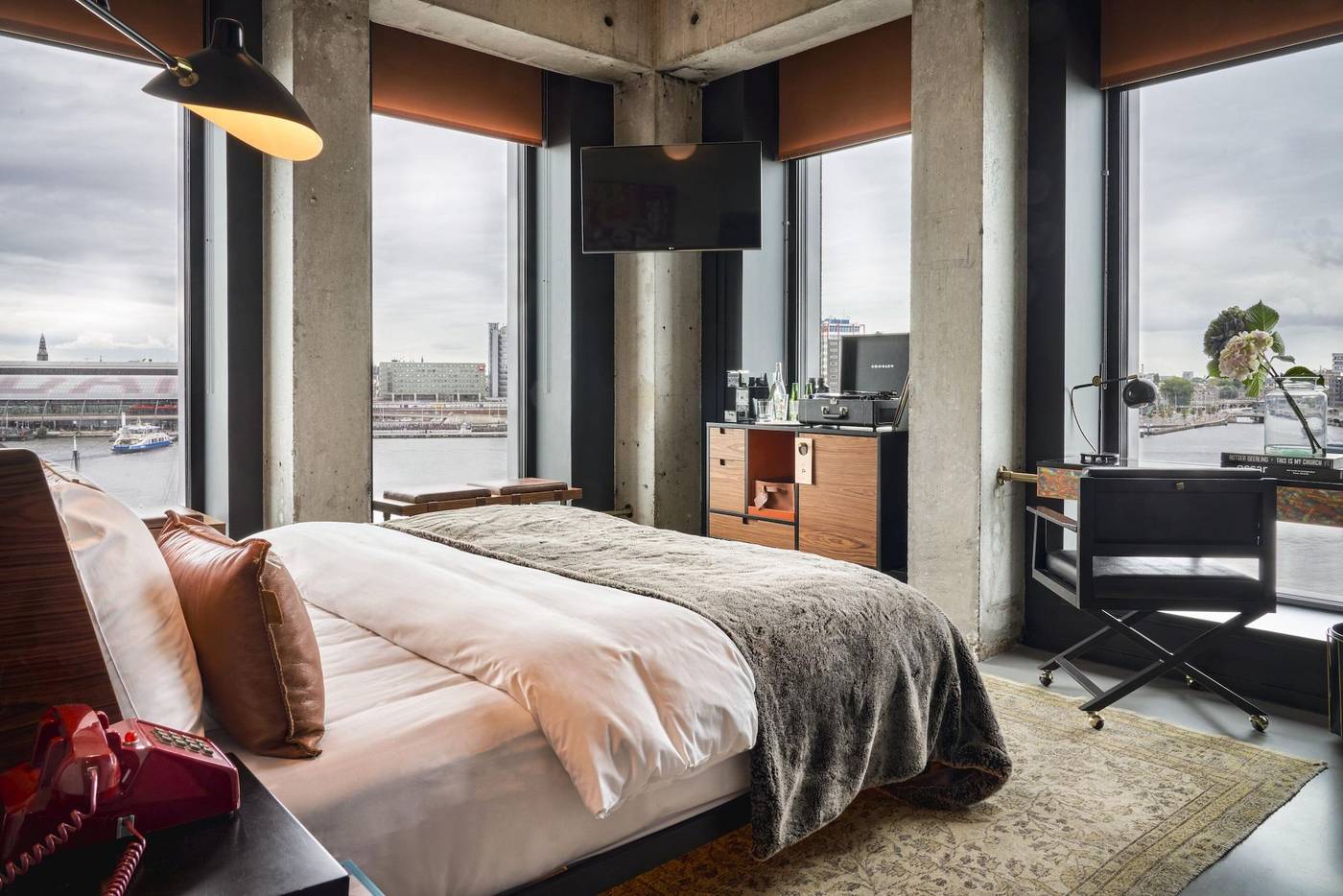 Sir-Adam-Hotel--part-of-Sircle-Collection-Room-5