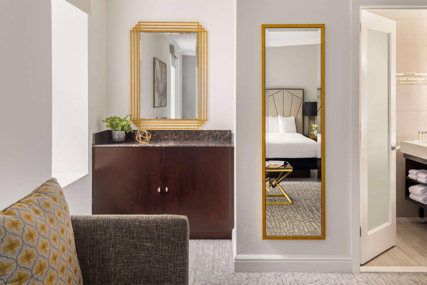 Martinique-New-York-on-Broadway--Curio-By-Hilton-Room-6