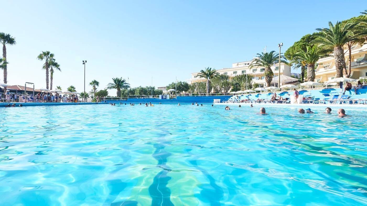 CDS-Hotels-Terrasini-Pool-6