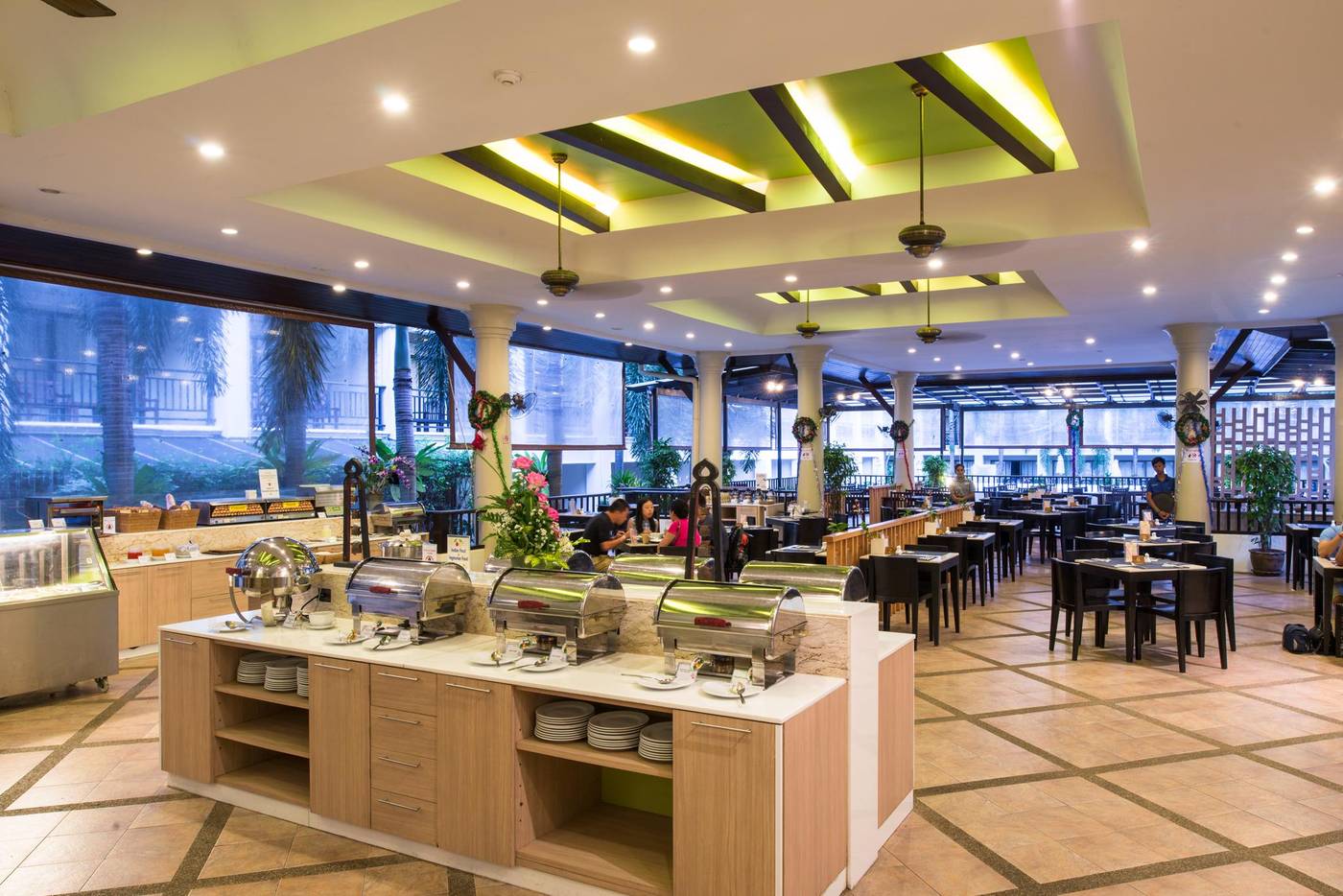 Deevana-Patong-Resort---Spa-Restaurant-37