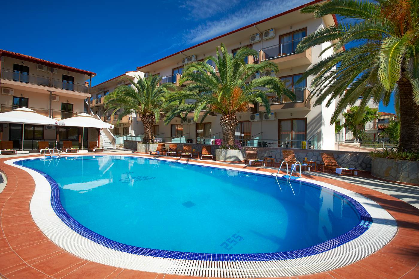 Simeon-Hotel-Pool-13