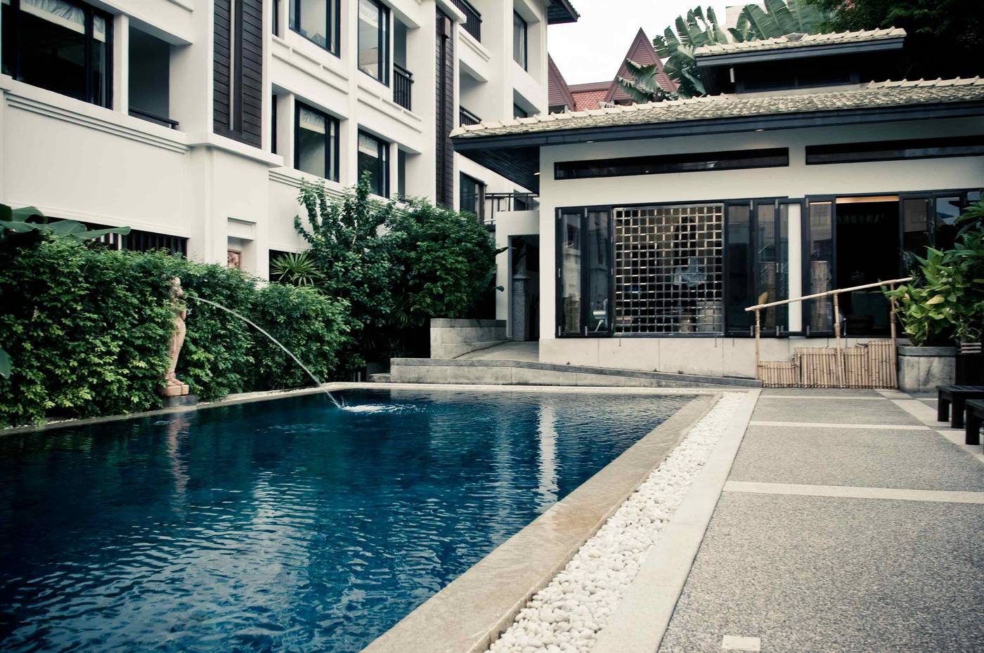 Avantika-Boutique-Pool-1