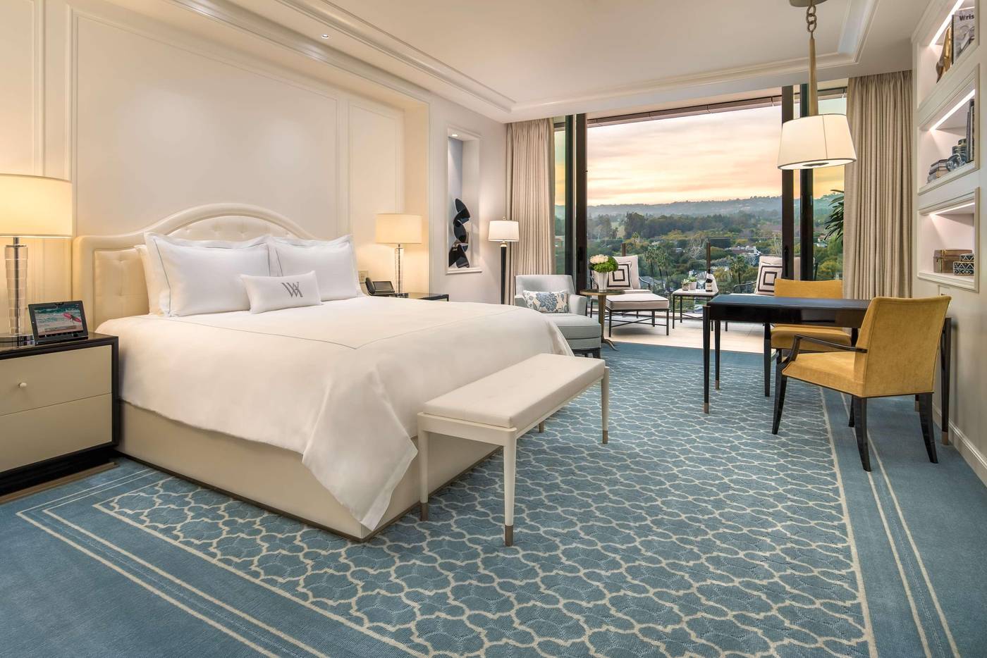 Waldorf-Astoria-Beverly-Hills--CA-Room-10