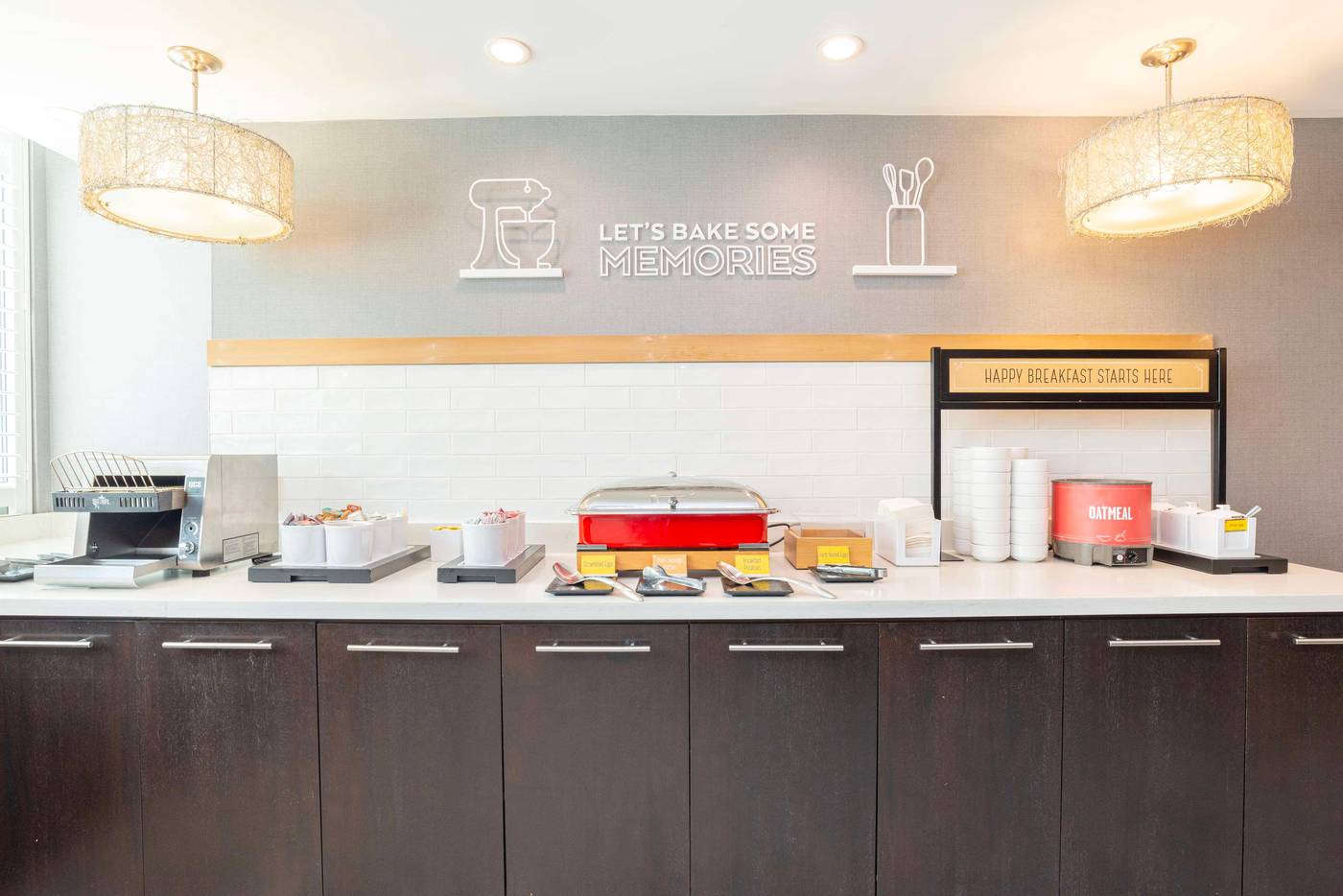 Hampton-Inn---Suites-By-Hilton-Vancouver-Downtown-Restaurant-19