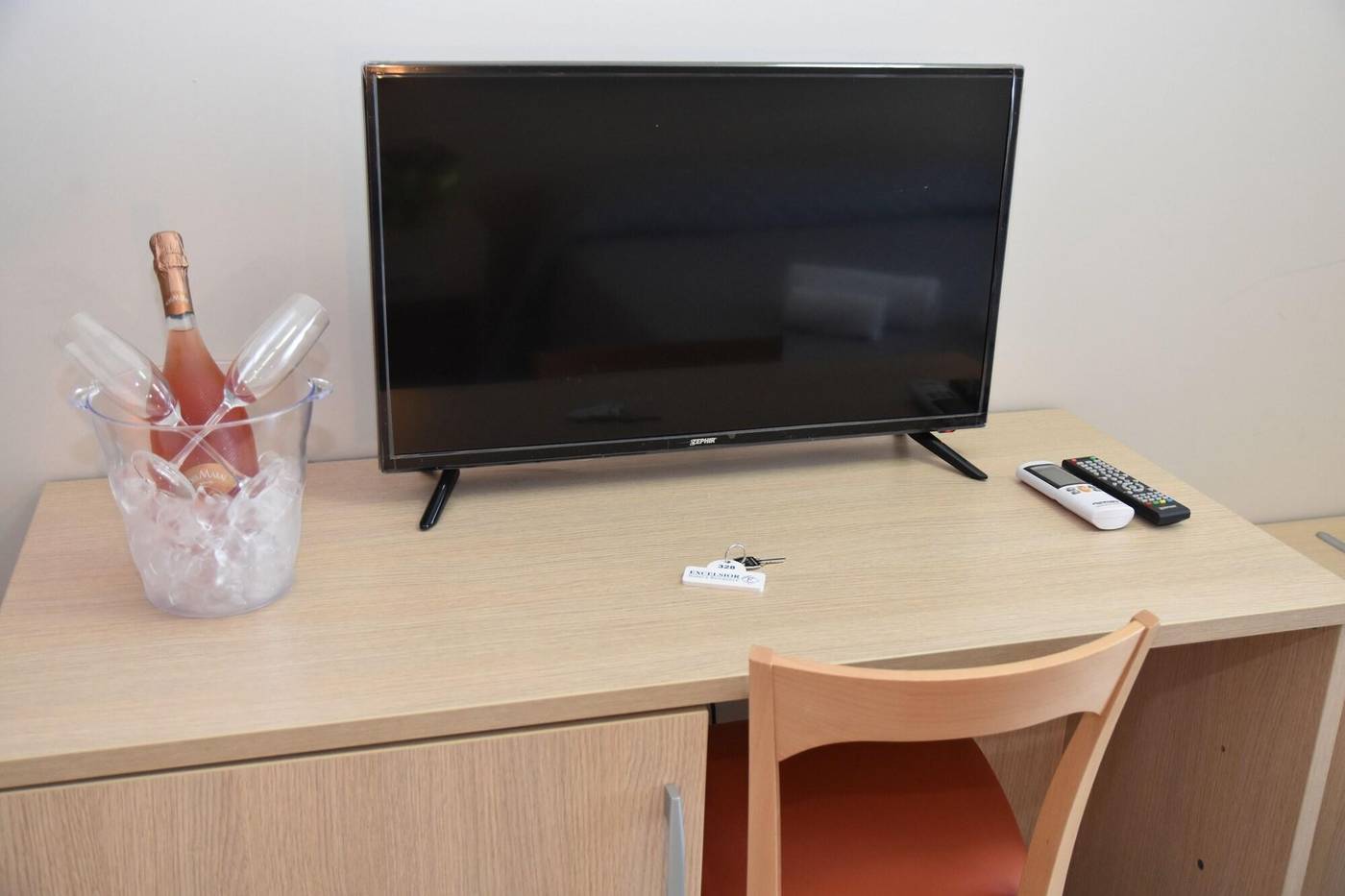 Excelsior-Italy-MONTESILVANO -Room-10