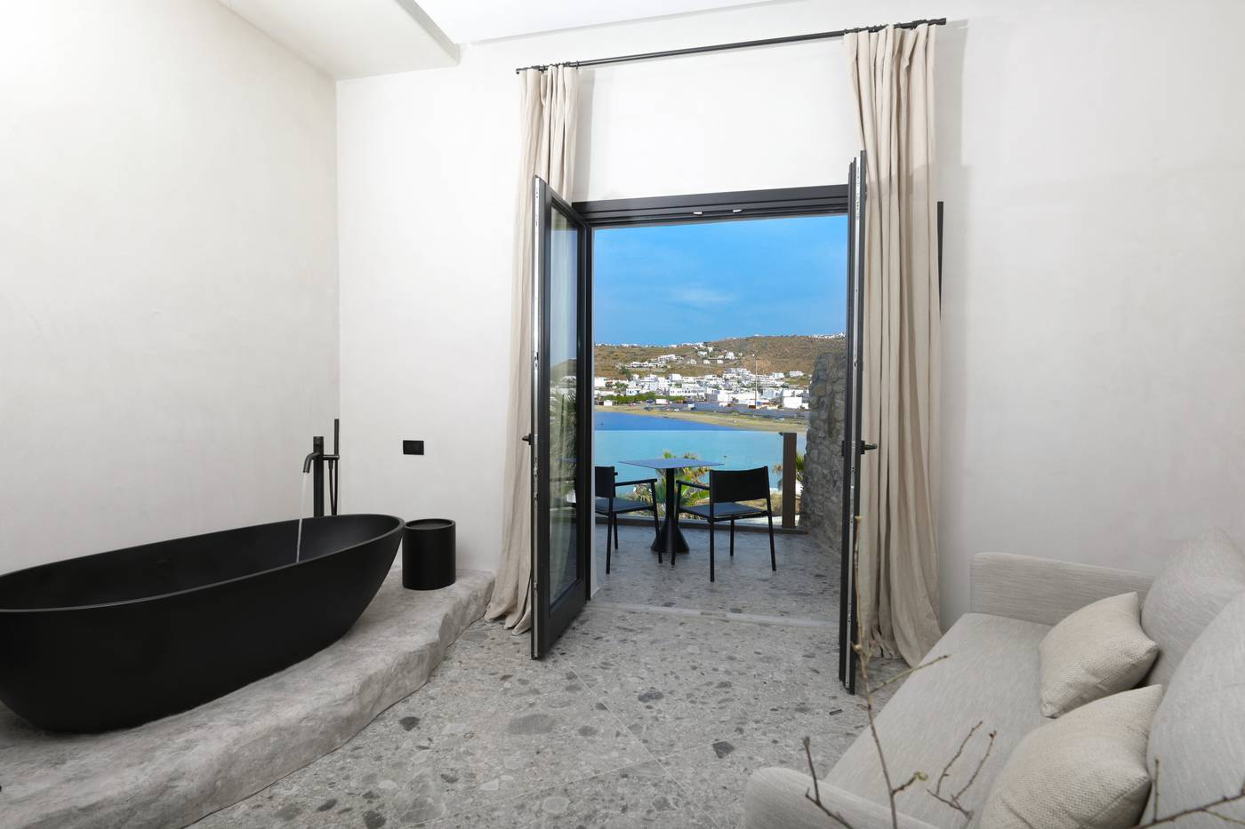 Aeonic-Suites---Spa-Room-56