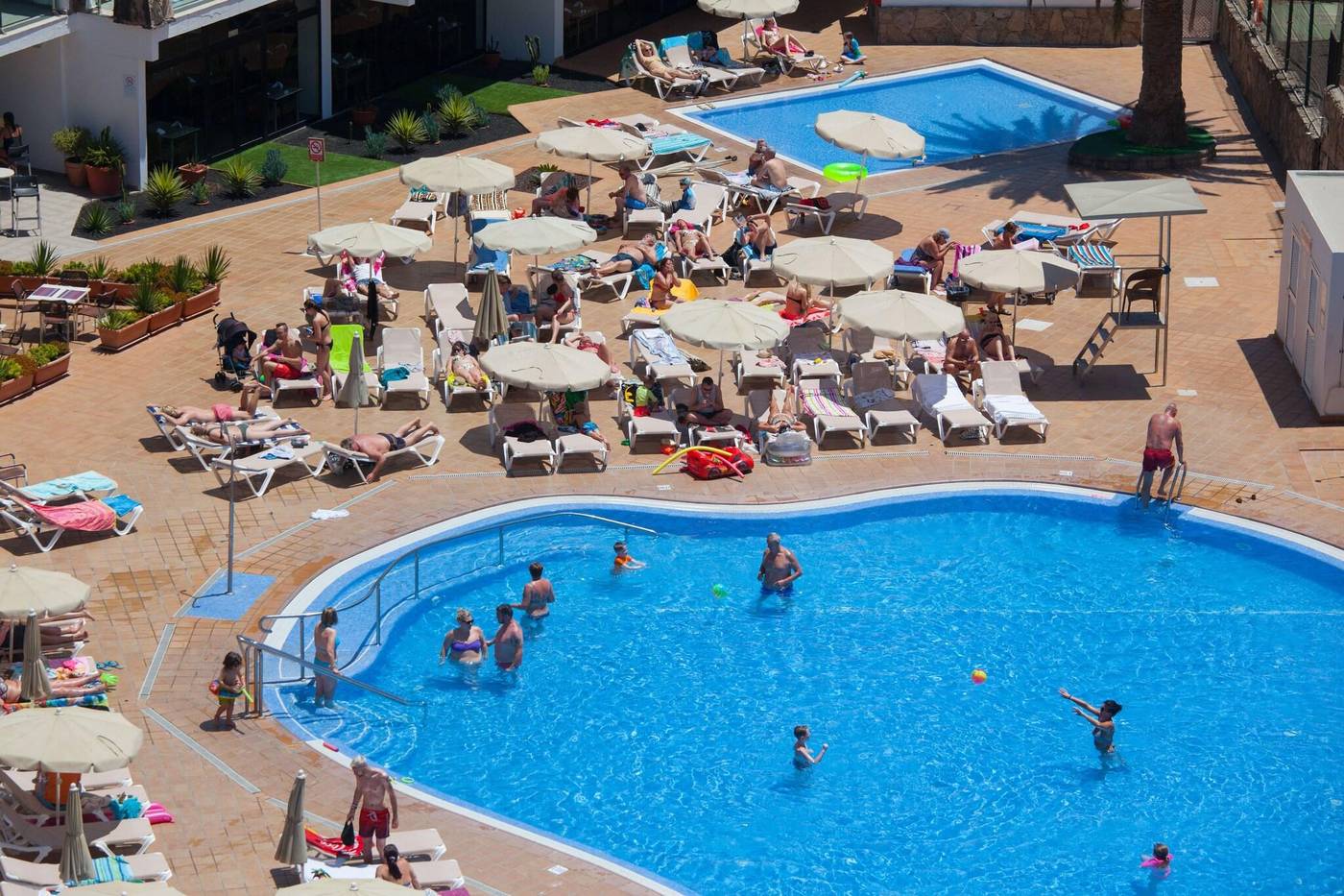 Revoli-Sports-and-Entertainment-6