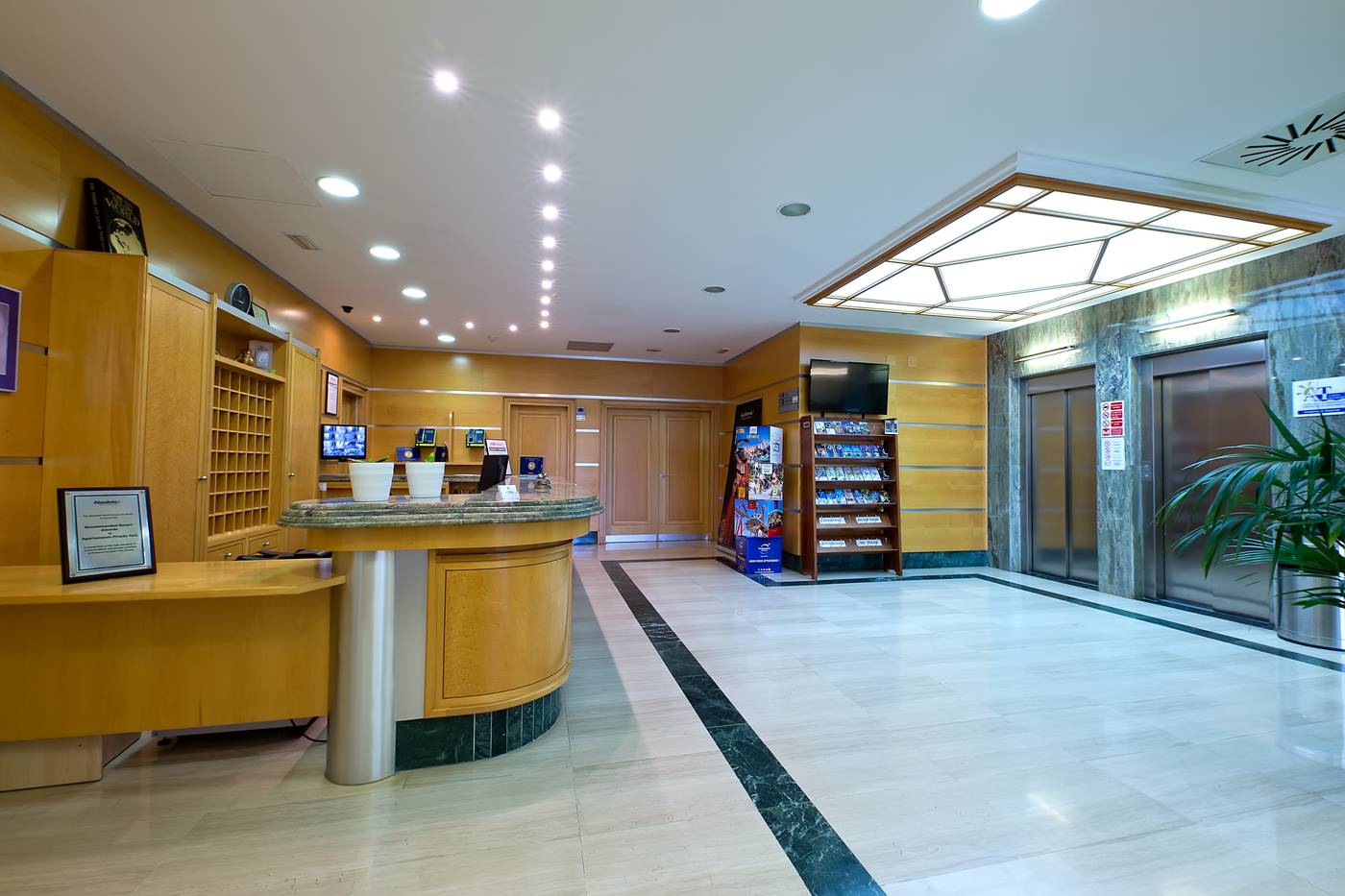 Pineda-Park-Lobby-44