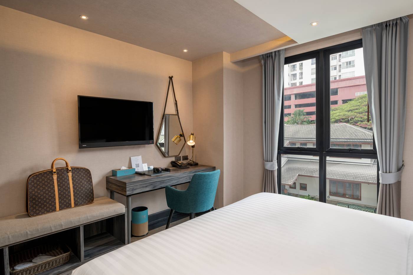 Vince-Hotel-Pratunam-Room-30