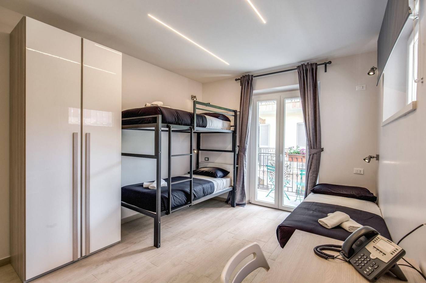 Aurelia-Vatican-Apartments-Room-32