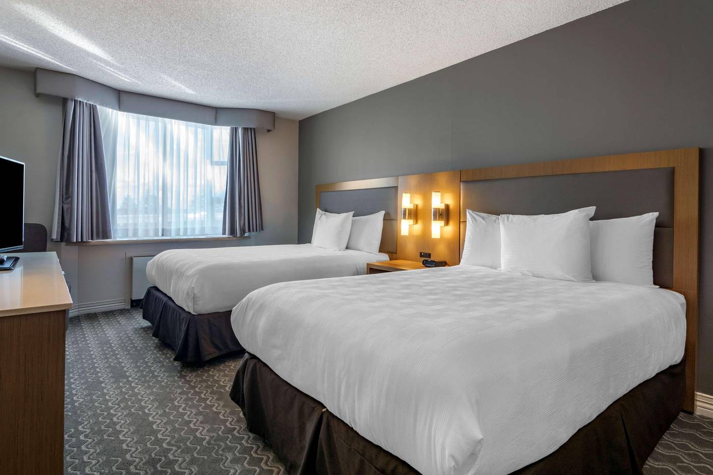 Best-Western-Plus-Vancouver-Airport-Hotel-Room-18