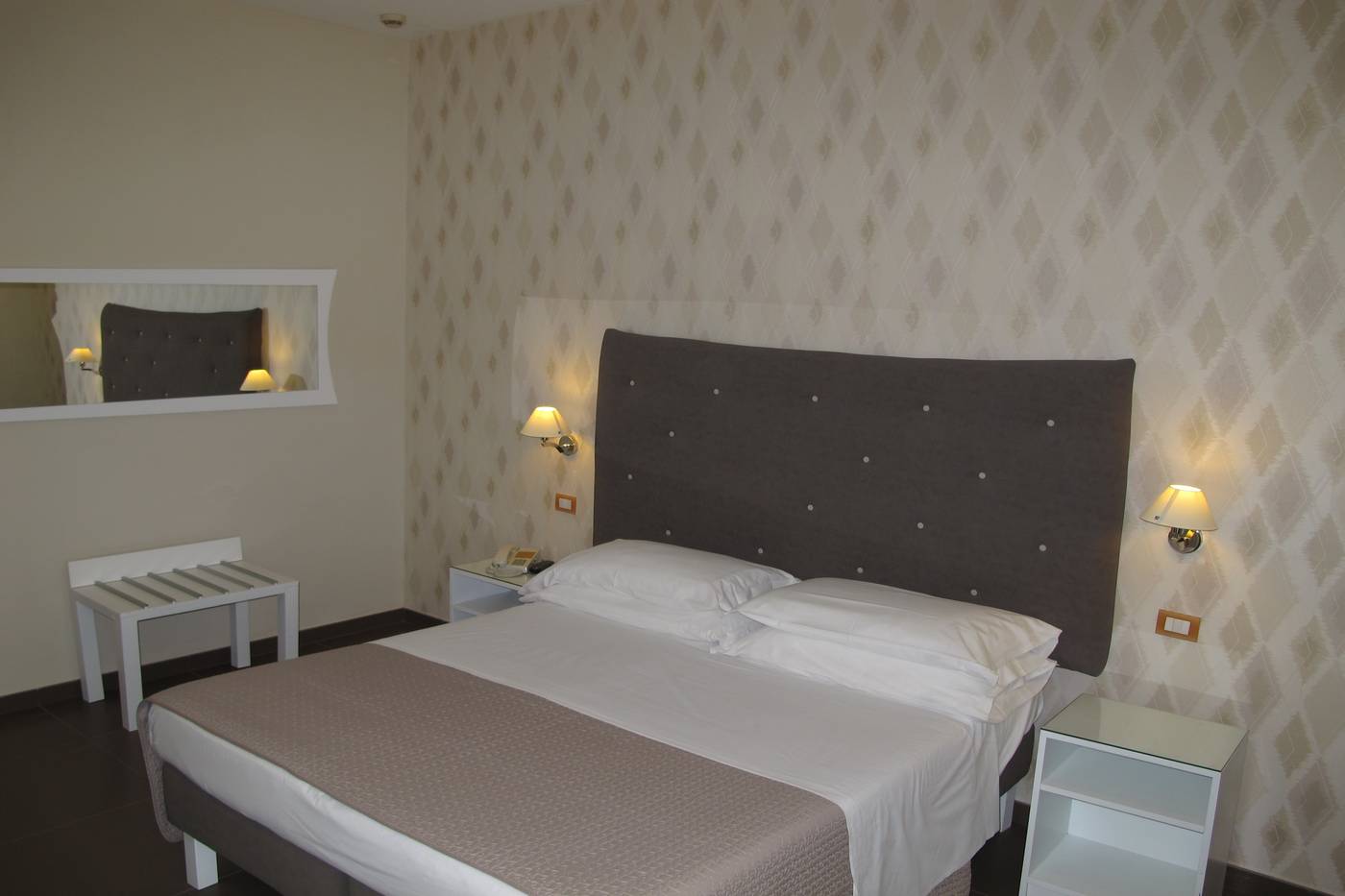 Club-Sorrento-Room-36