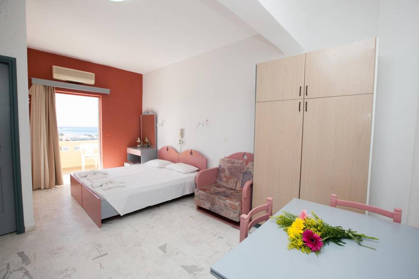 Top-Hotel-Room-18
