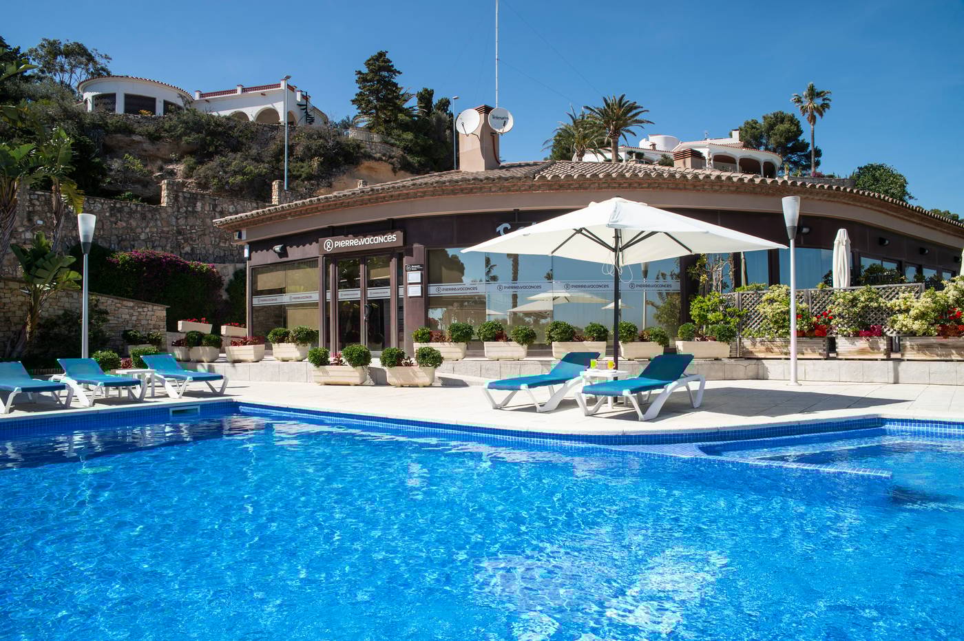 Pierre---Vacances-Cala-Cristal-Beach-Club-Pool-5