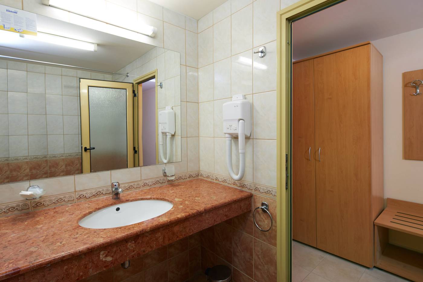 Diamond-Hotel-Room-25