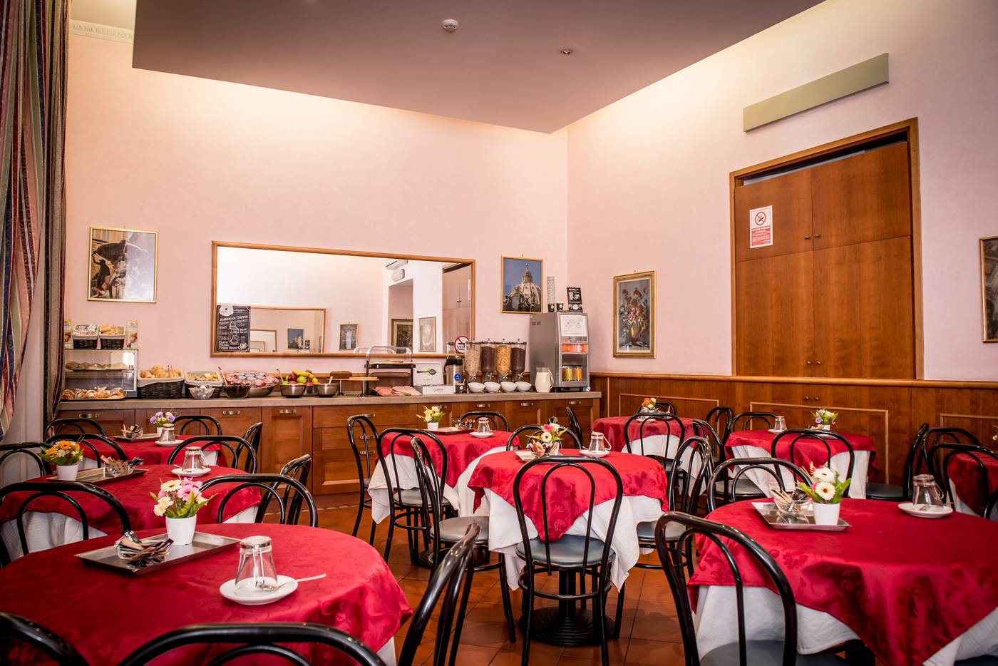 Emmaus-Restaurant-41