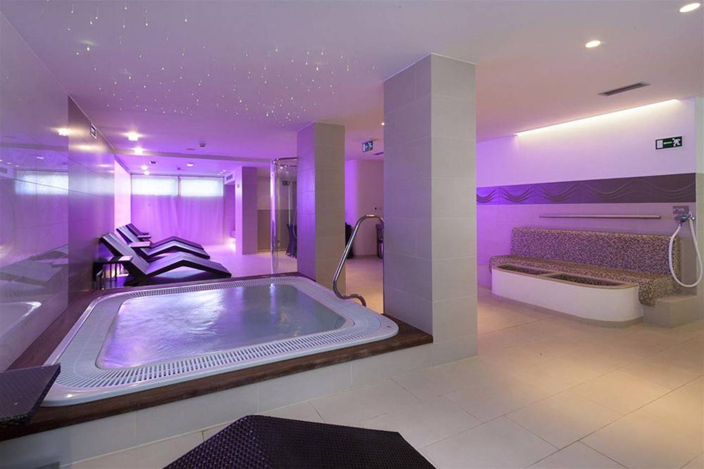 Hotel-Laguna-Molindrio-Sports-and-Entertainment-58