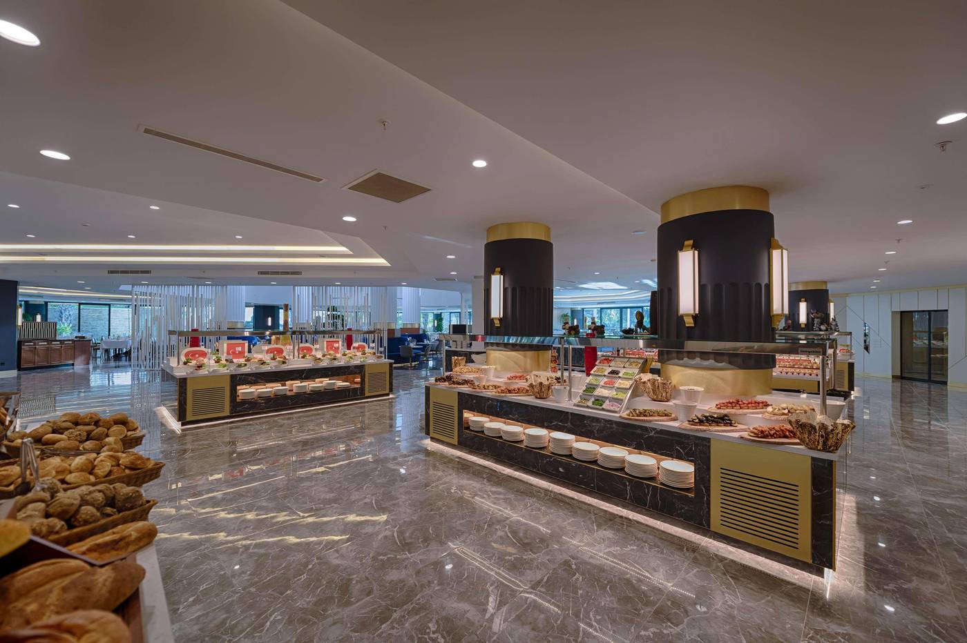 Seven-Seas-Hotel-Blue-Restaurant-62