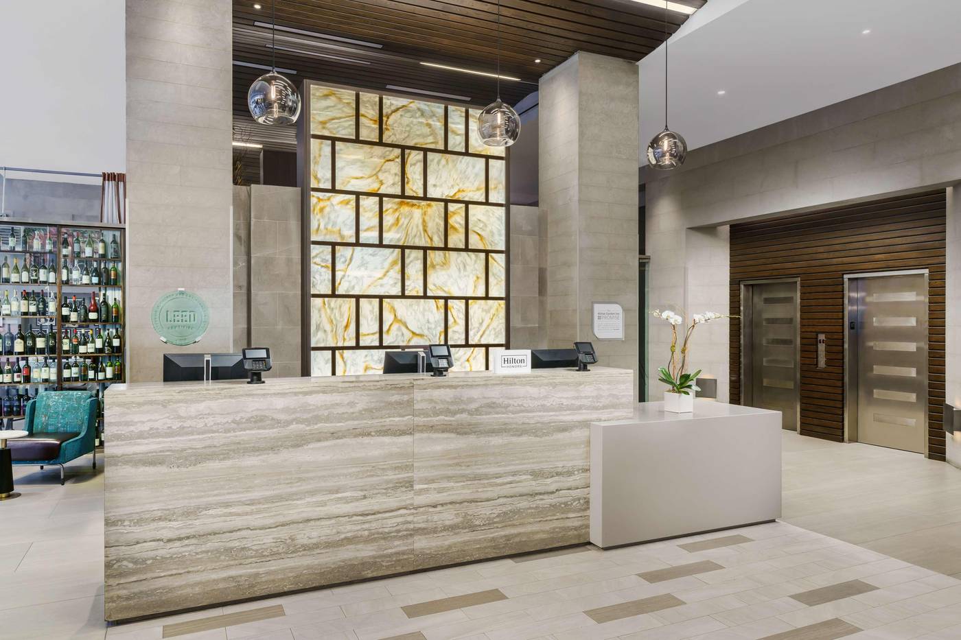 Hilton-Garden-Inn-New-York-Times-Square-North-Lobby-3