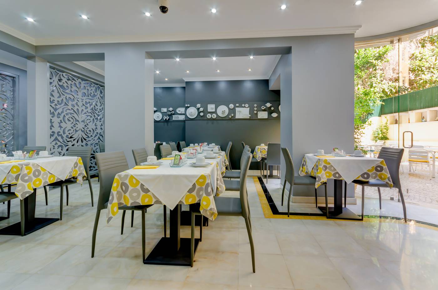 Hotel-Avenida-Park-Restaurant-8