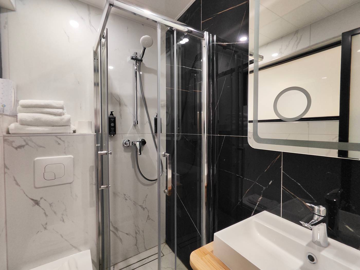 Atelier-Montparnasse-Room-44