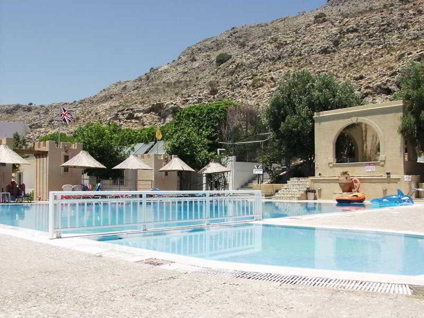 Ilyssion-Hotel-Pool-1