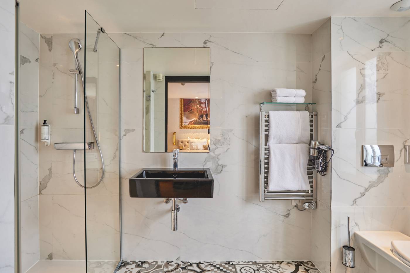 Hotel-Eiffel-Petit-Louvre-Room-39